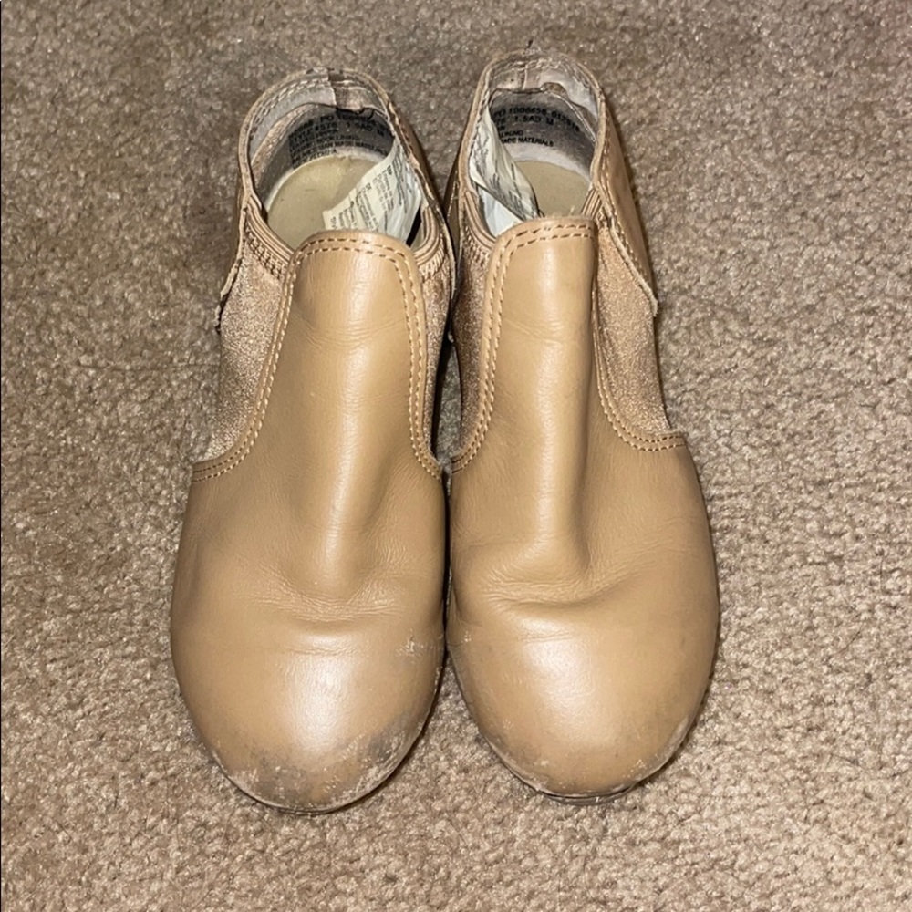 Revolution tap shoes